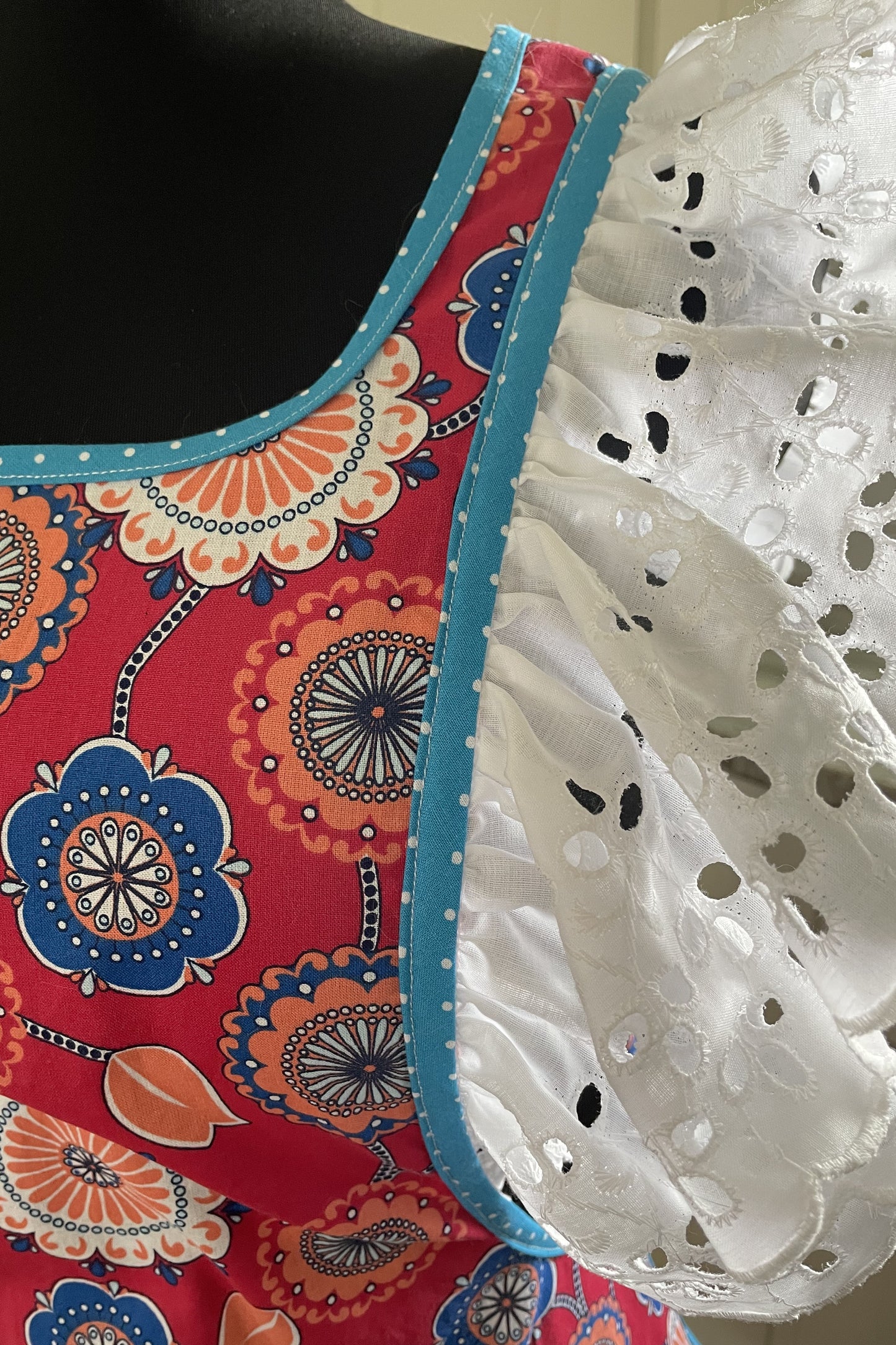 The Liberty Belle Apron - size S