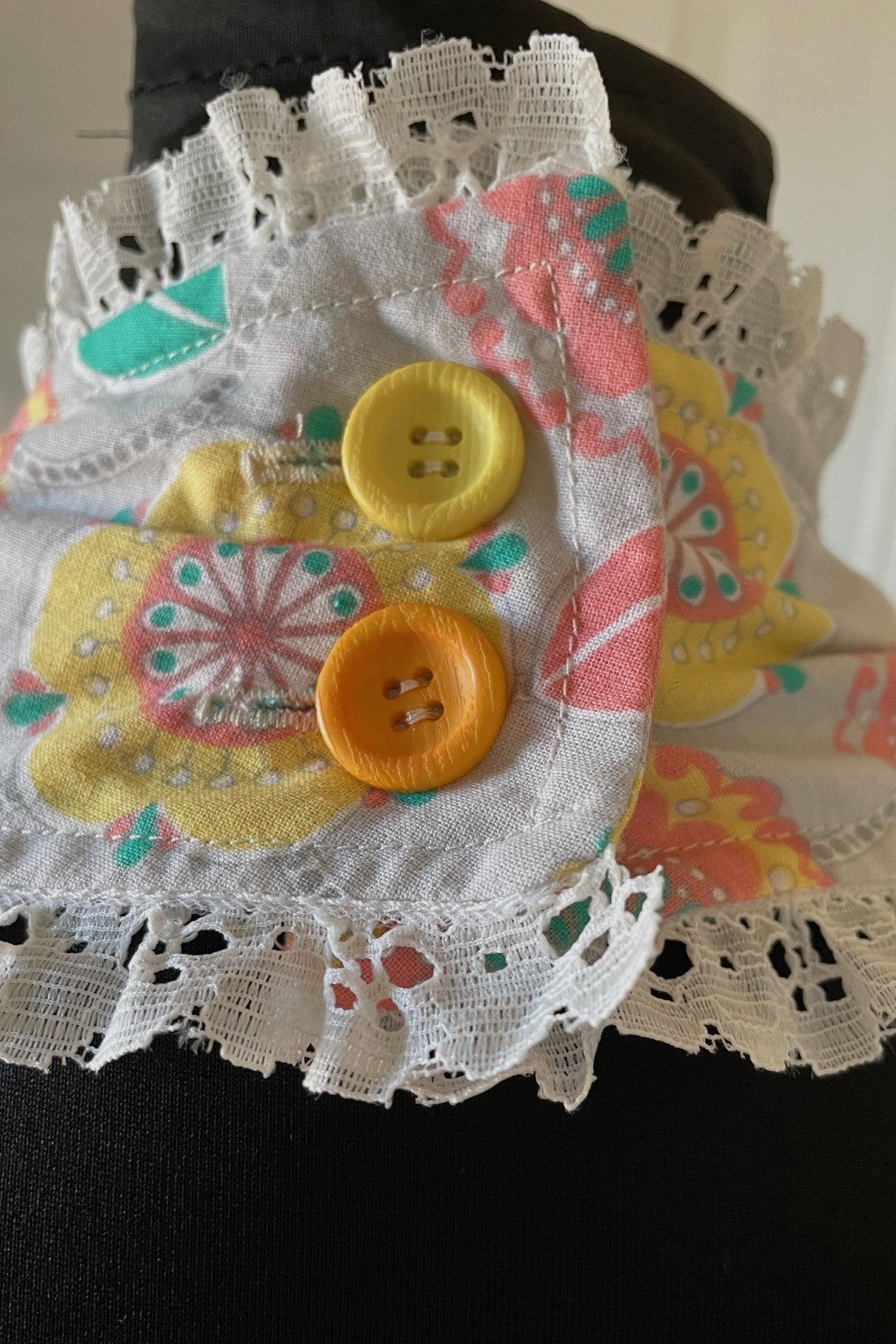 The Retro Bloom full apron - size XL-3X