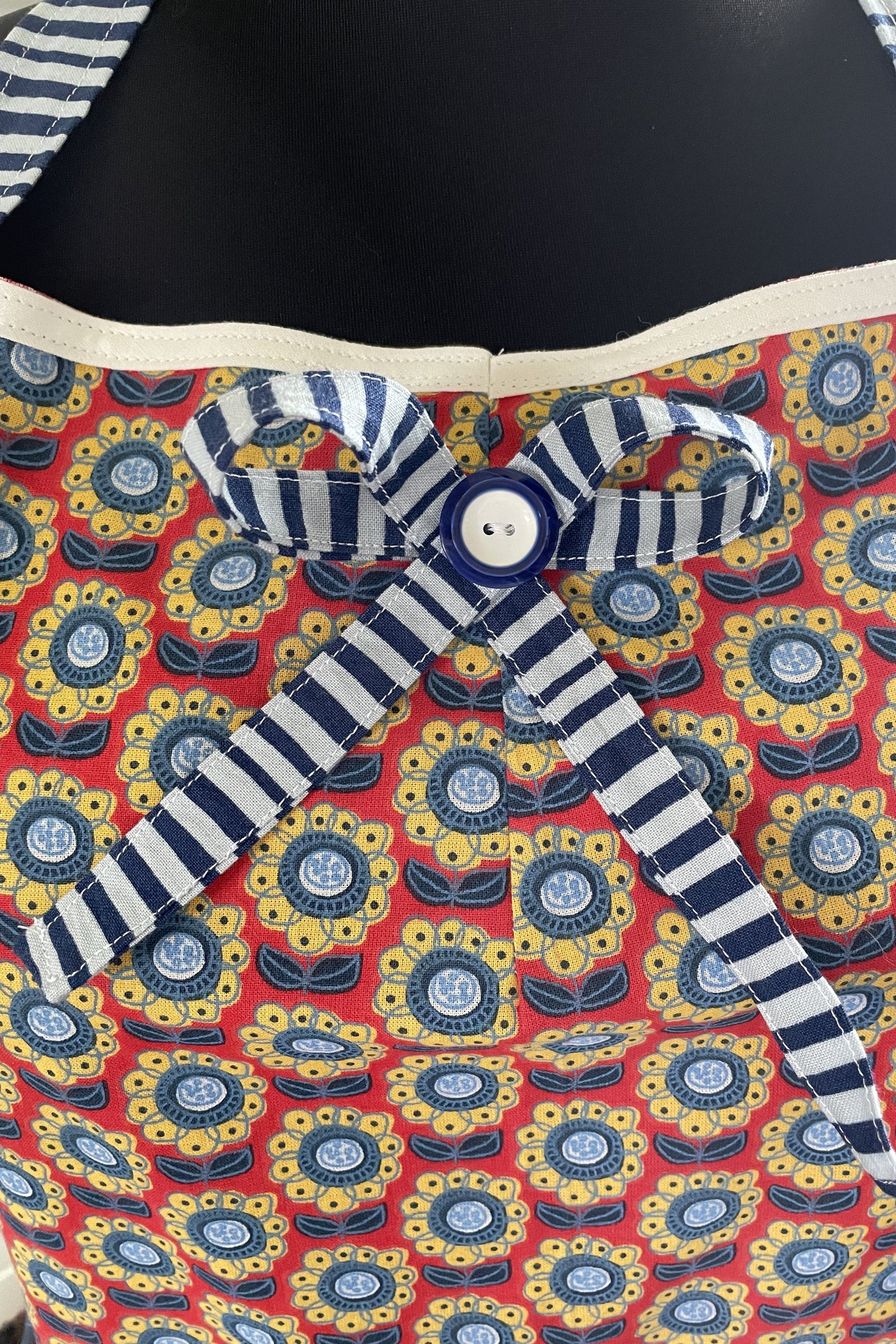 The Swirls and Stripes Apron - size XL-3X