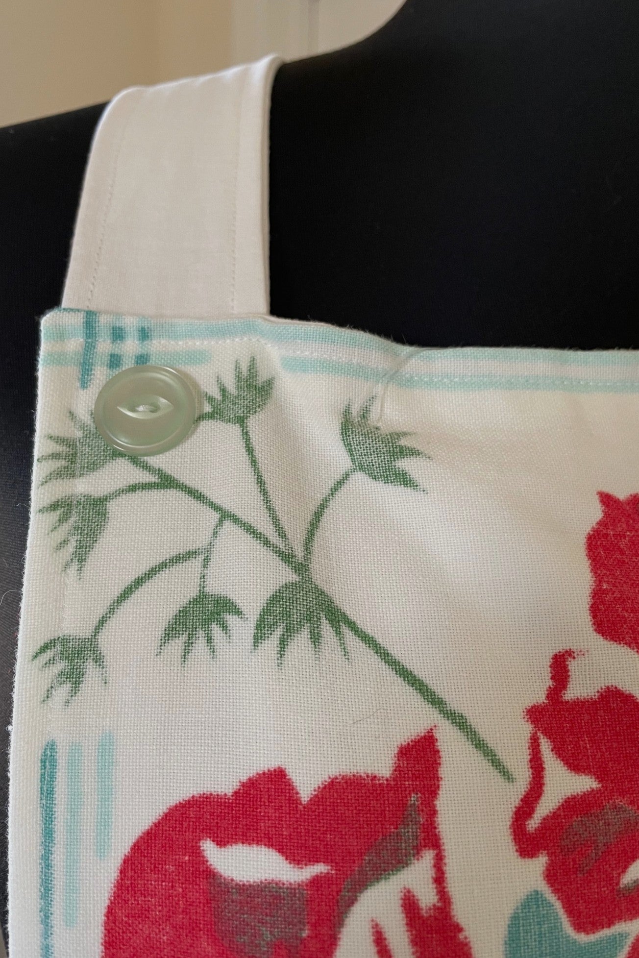 The Poppy Picnic full apron - size S
